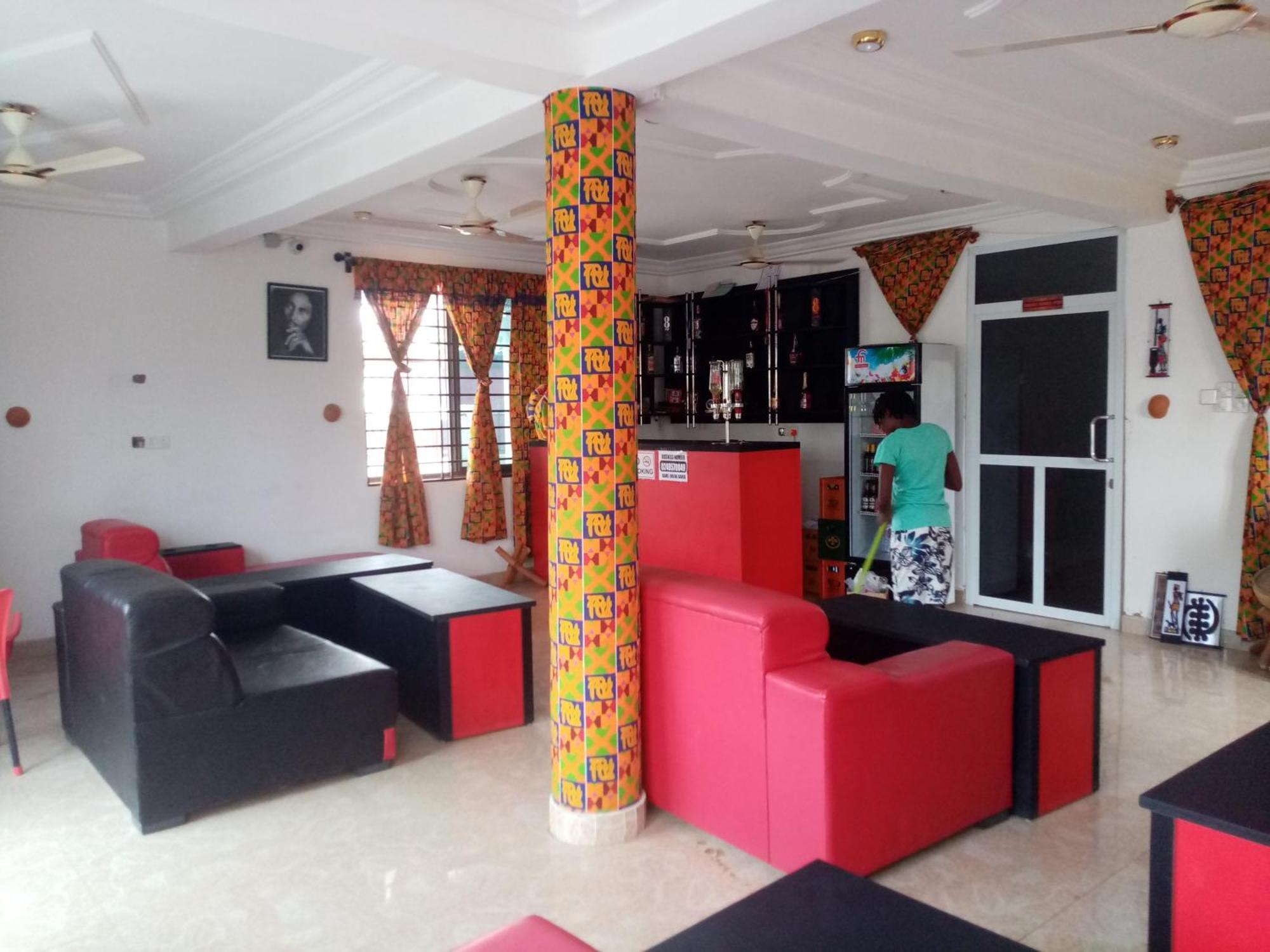 Ohene David Guest House Amanfro Екстериор снимка